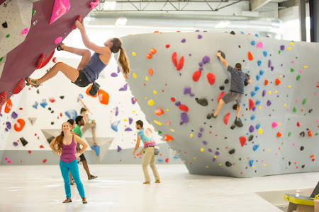 Momentum Indoor Climbing Katy<br />
